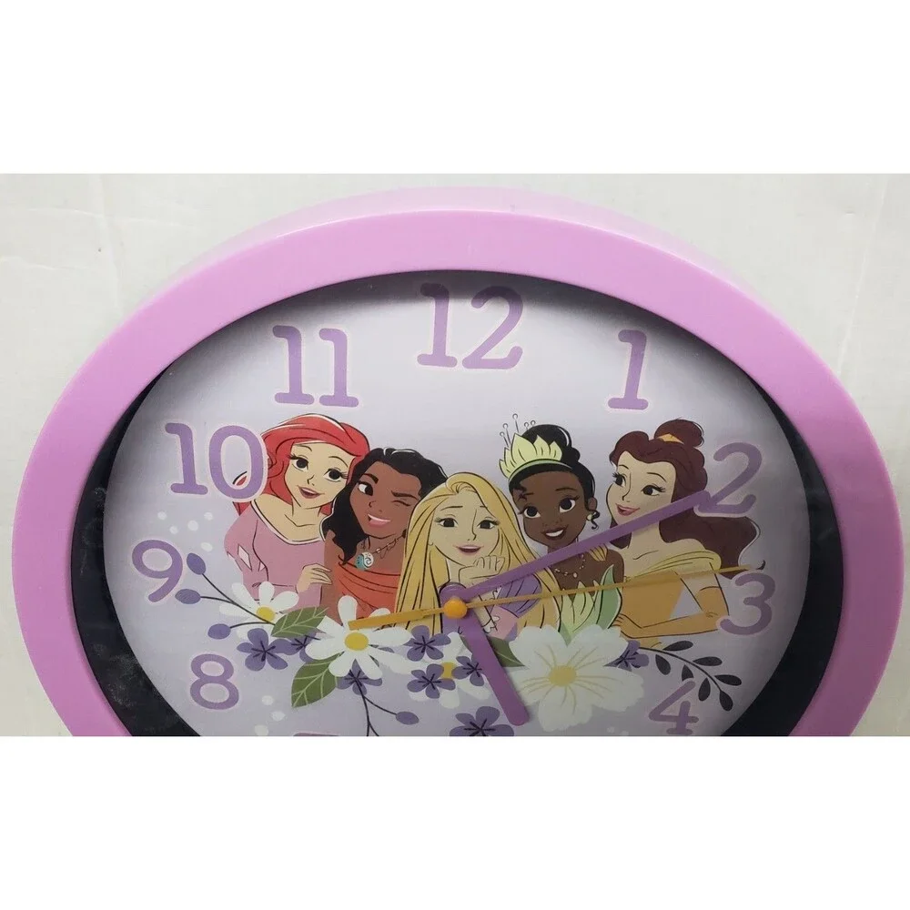 Round Plastic Decor. Wall 10